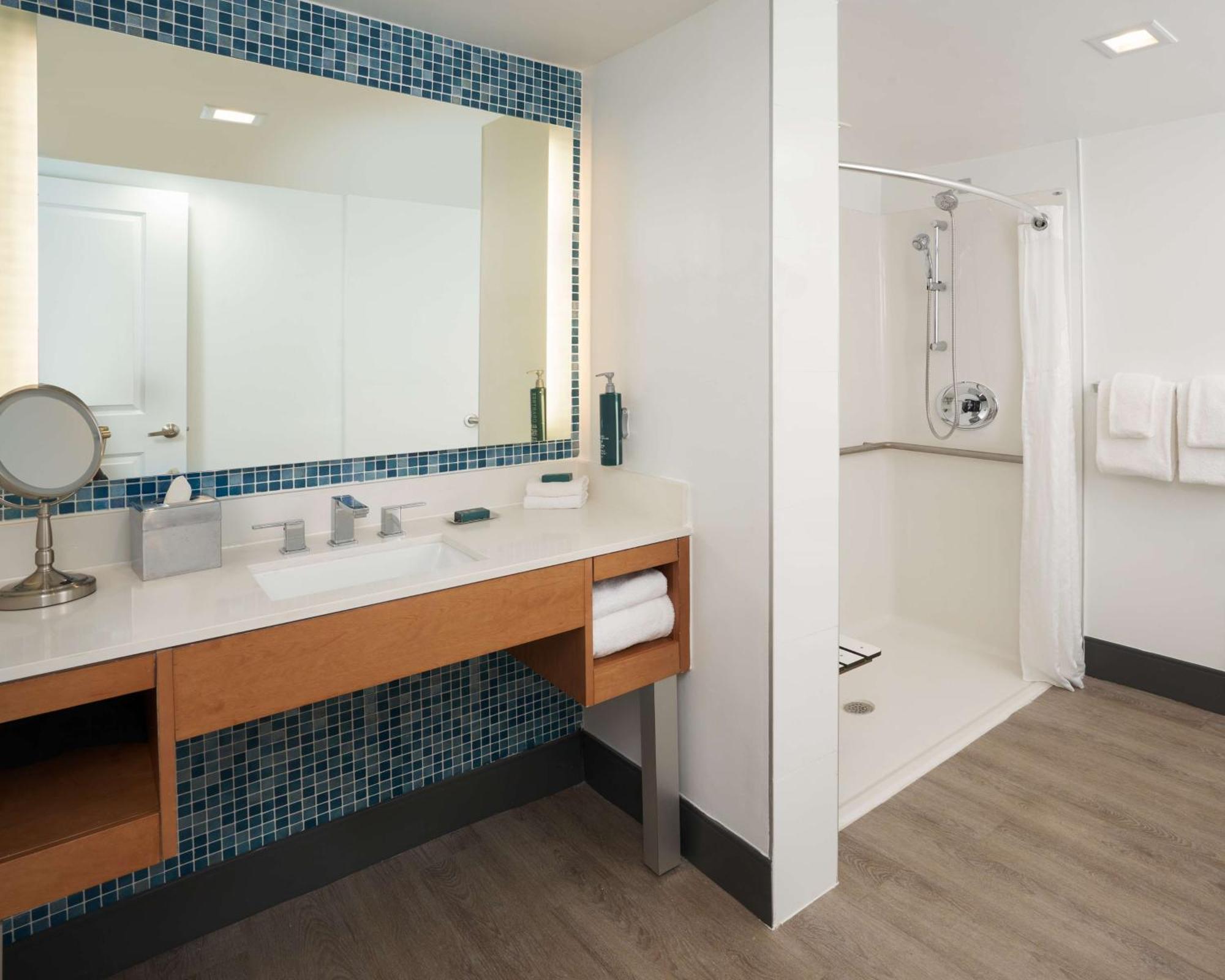 Doubletree By Hilton Miami North I-95 Hotel Miami Shores