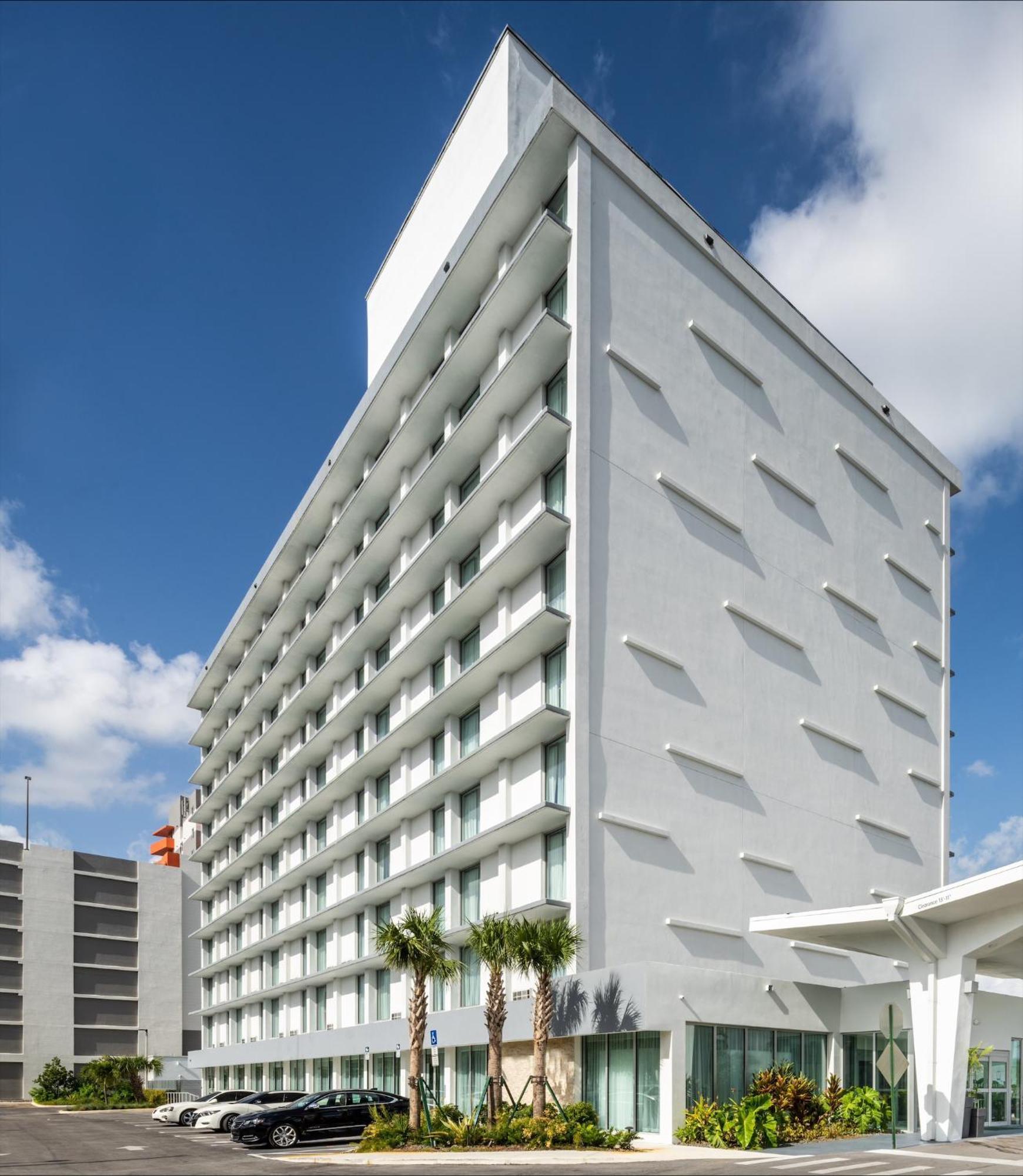 Hotel Doubletree By Hilton Miami North I-95