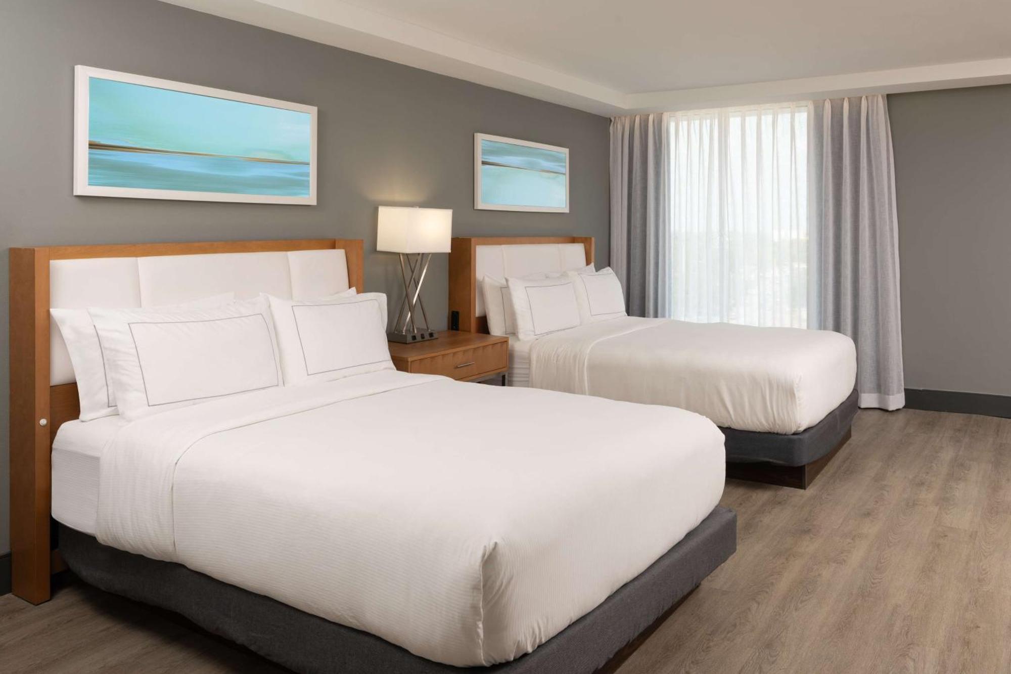 Doubletree By Hilton Miami North I-95 Hotel